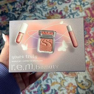 rem beauty yours truly set pink